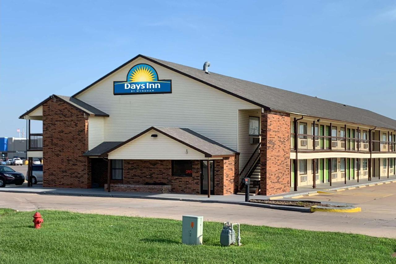 Days Inn By Wyndham Pratt Kültér fotó