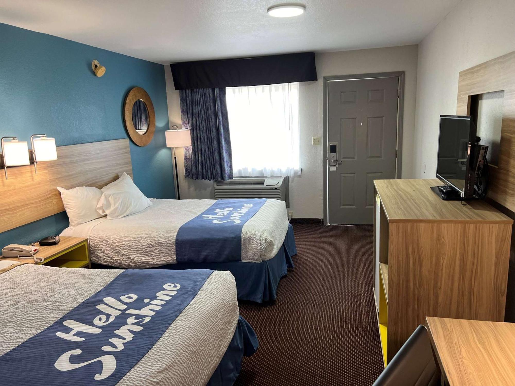 Days Inn By Wyndham Pratt Kültér fotó