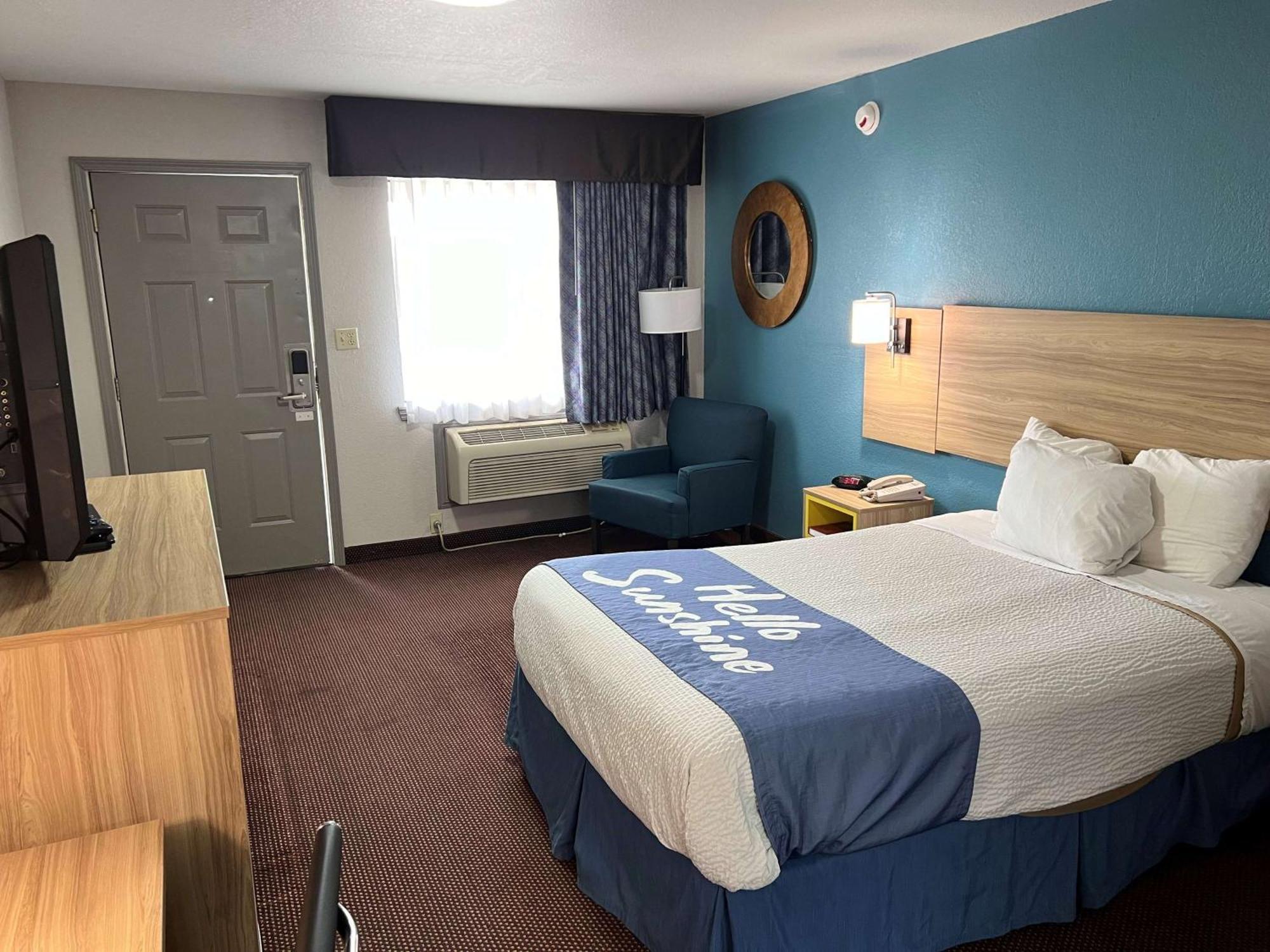Days Inn By Wyndham Pratt Kültér fotó